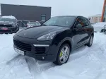 Porsche Cayenne image 2
