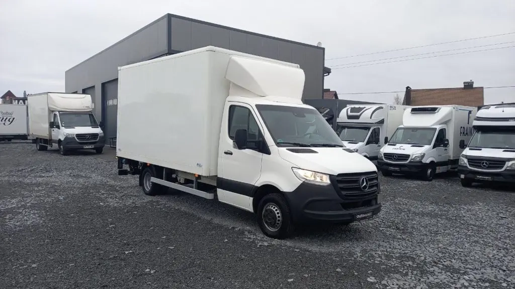 Mercedes-Benz Sprinter image 1