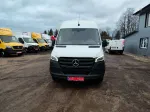 Mercedes-Benz Sprinter image 2