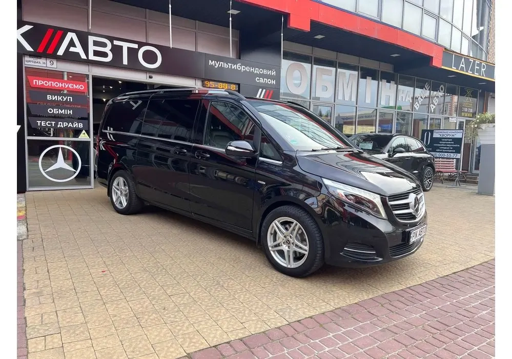 Mercedes-Benz V-Class image 1