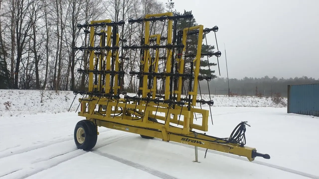 Degelman StrawMaster 700 image 1