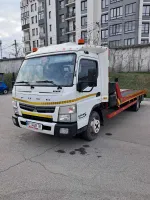 Mitsubishi Fuso Canter image 4
