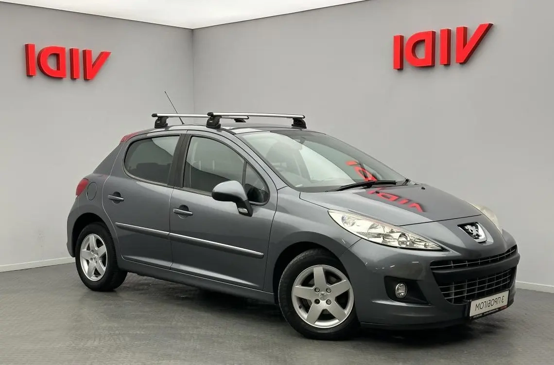 Peugeot 207 image 1