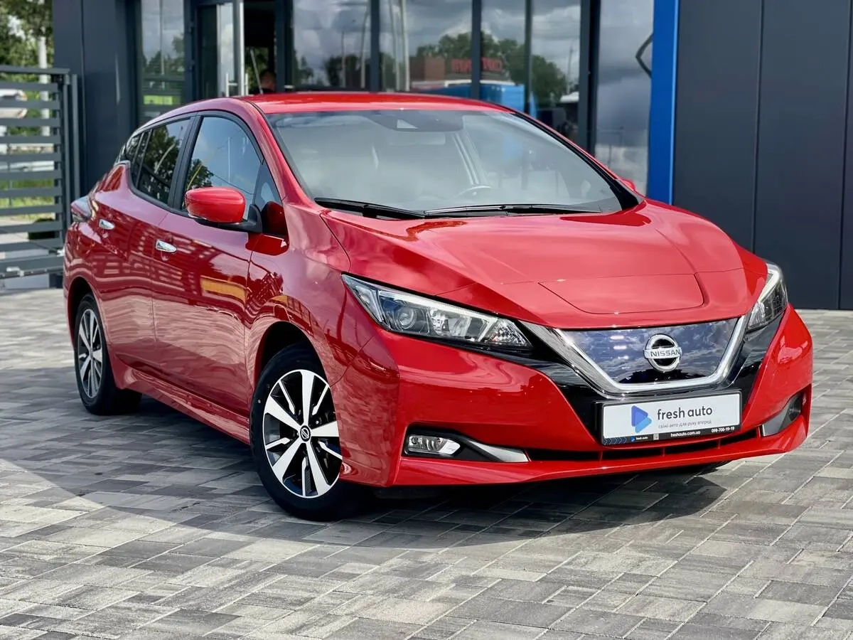 Nissan Leaf image 1