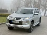 Mitsubishi Pagero image 4