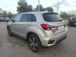Mitsubishi Outlander Sport image 2