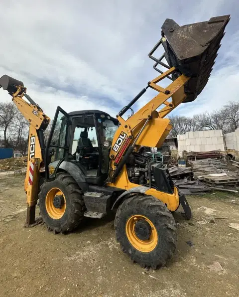 JCB 3CX (2024-08-20T00:00:00.000Z)