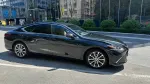 Lexus ES image 2