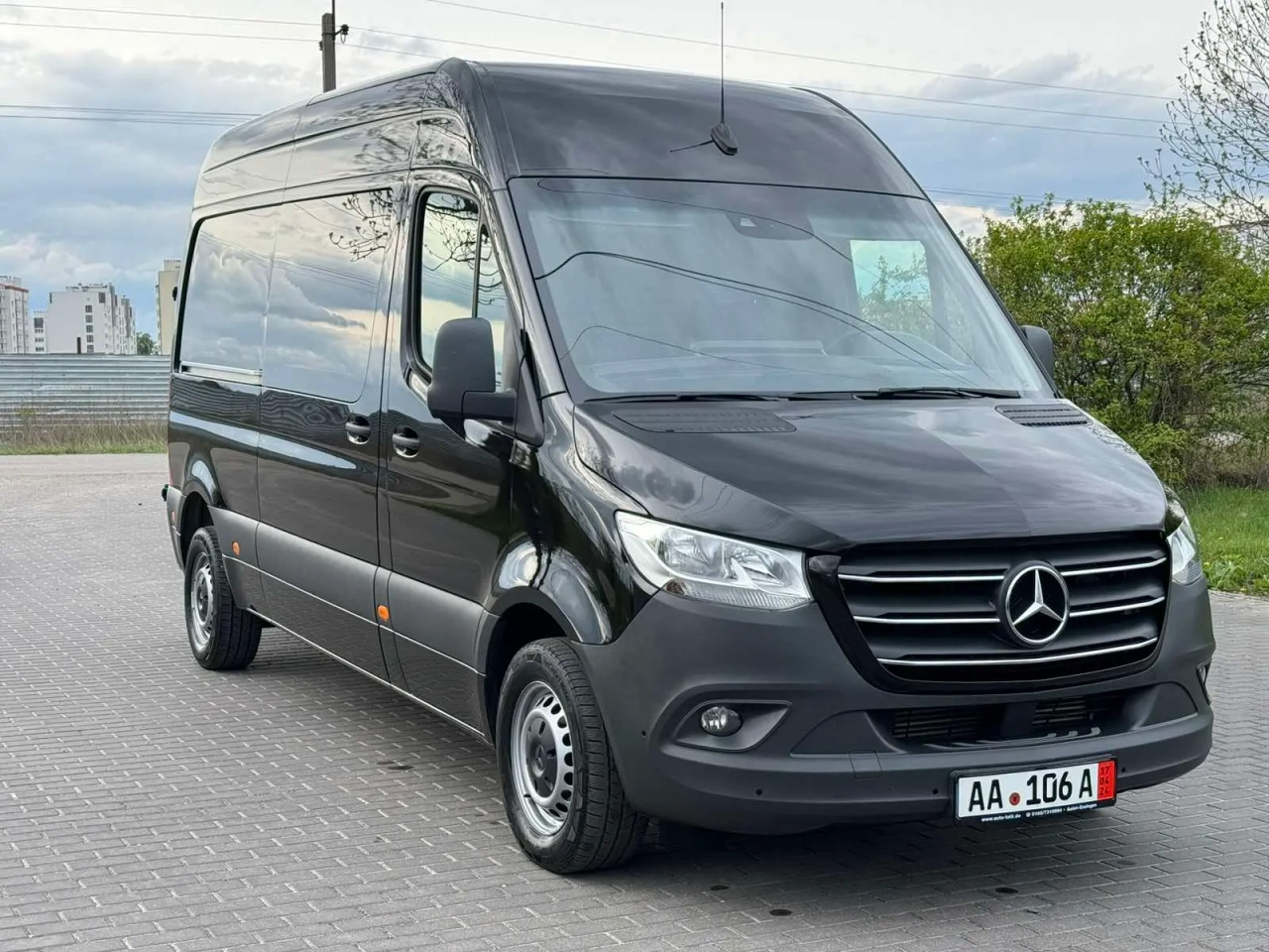 Mercedes-Benz Sprinter image 1