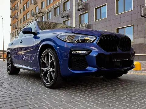 BMW X6 M50D (2023-11-10T00:00:00.000Z)