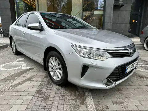 Toyota Camry (2024-05-14T00:00:00.000Z)