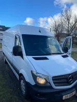 Mercedes-Benz Sprinter image 4