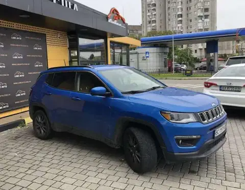 Jeep Compass (2023-12-27T00:00:00.000Z)