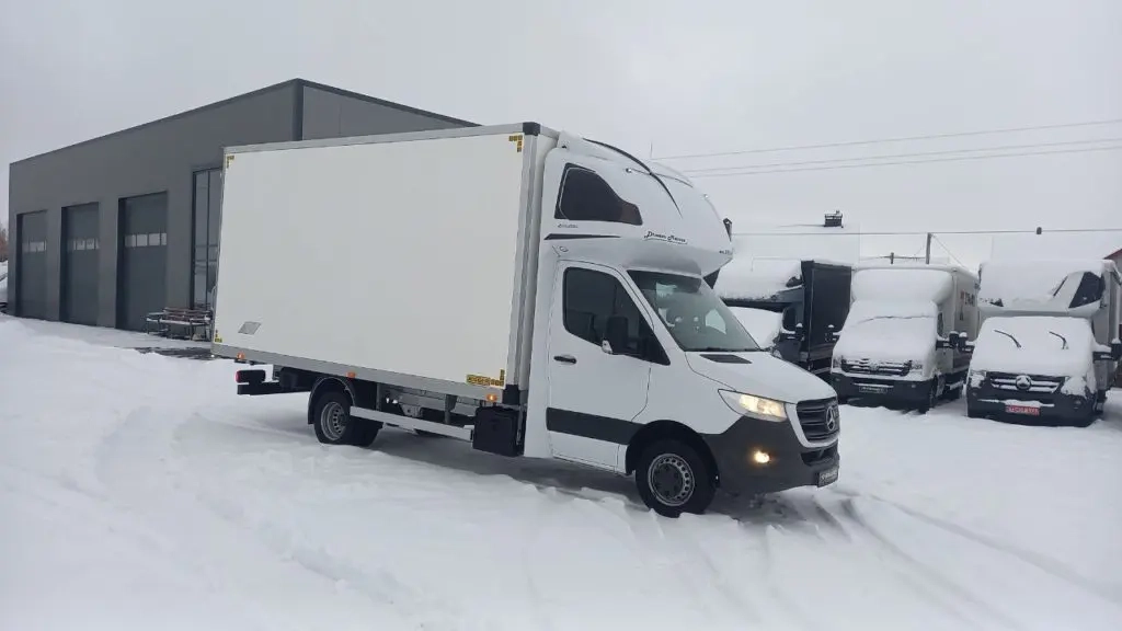 Mercedes-Benz Sprinter image 1