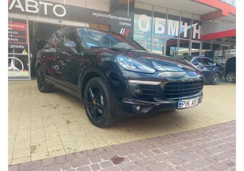 Porsche Cayenne (2024-03-06T00:00:00.000Z)