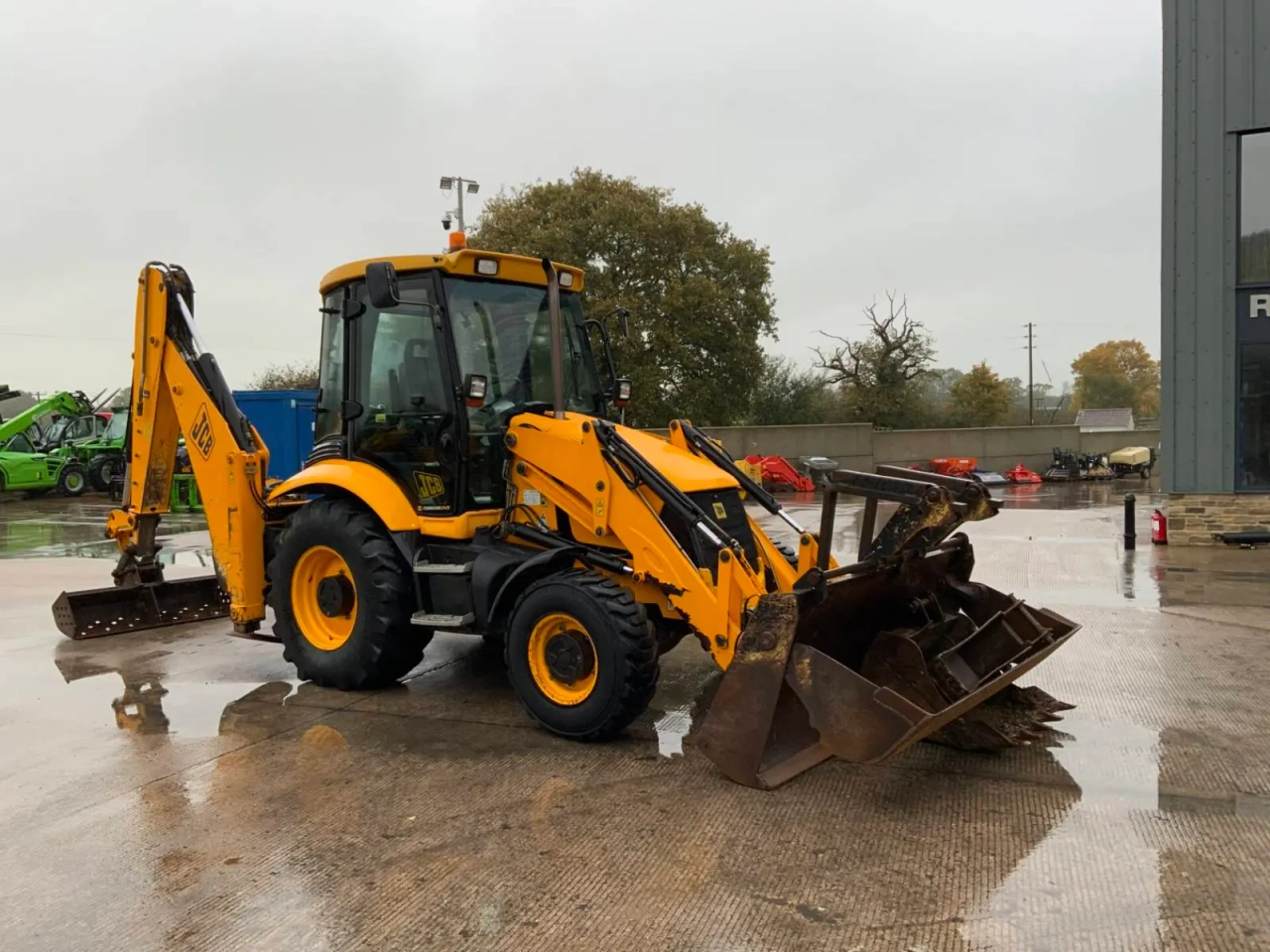 JCB 3СХ image 1
