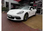 Porsche Panamera image 2