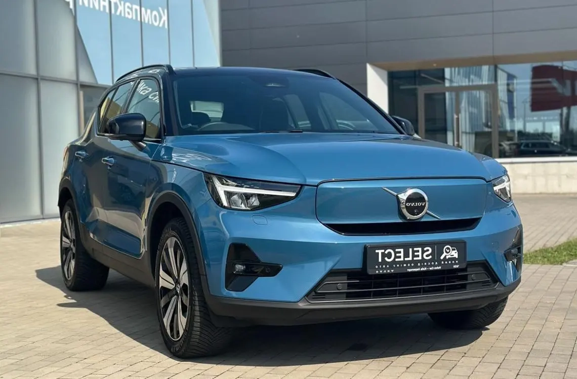 Volvo XC40 Recharge image 1