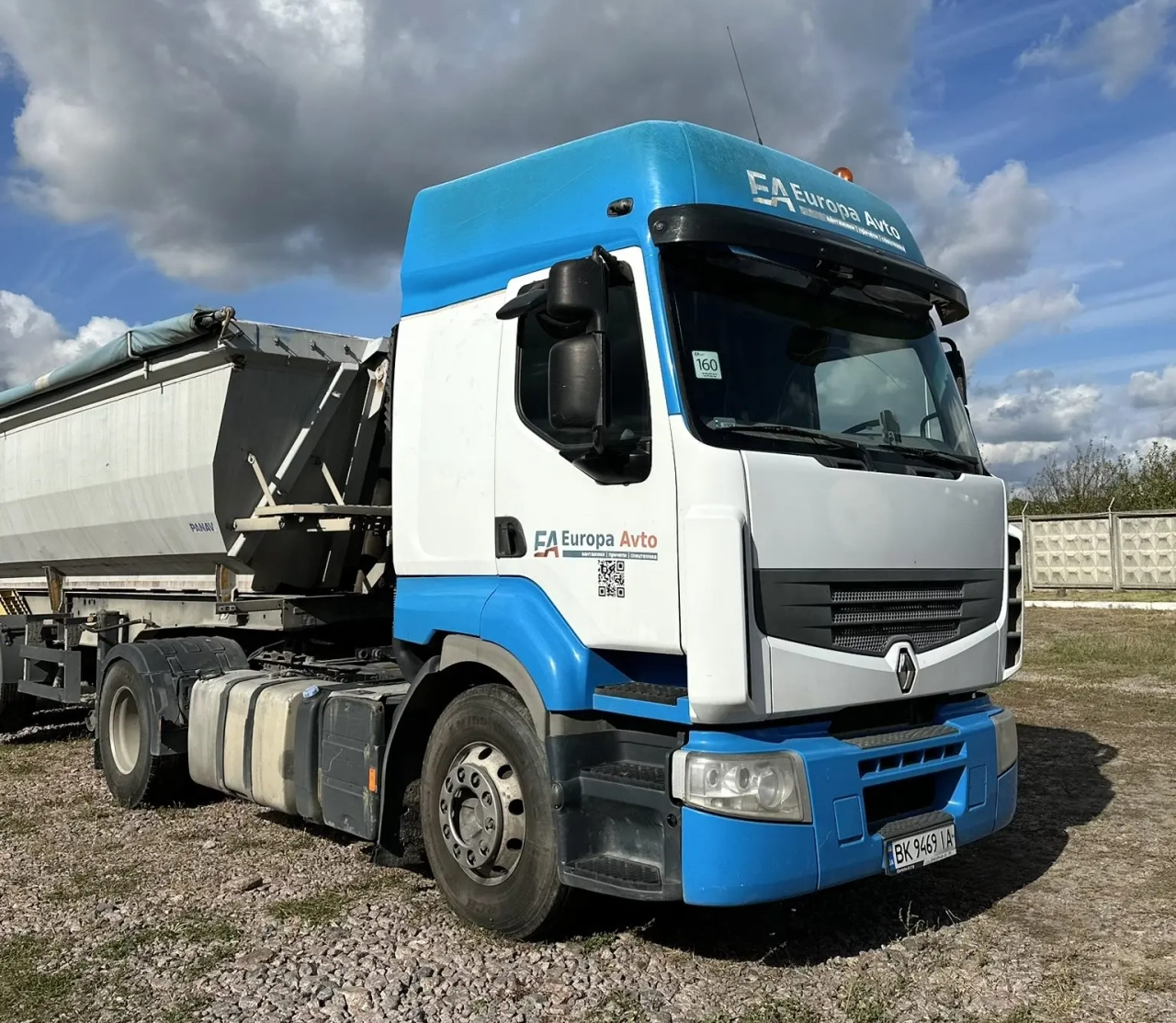 Renault Premium image 1