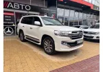 Toyota Land Cruiser image 1