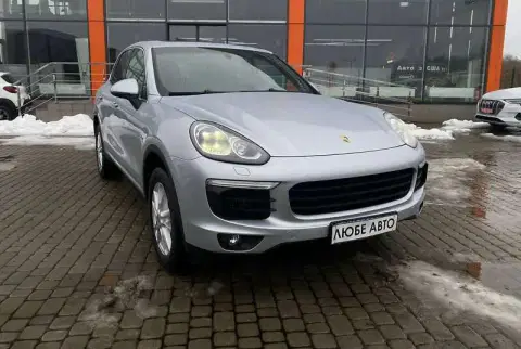 Porsche Cayenne (2024-01-16T00:00:00.000Z)