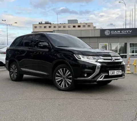 Mitsubishi Outlander (2025-11-19T00:00:00.000Z)