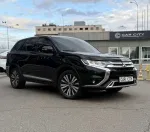 Mitsubishi Outlander image 1