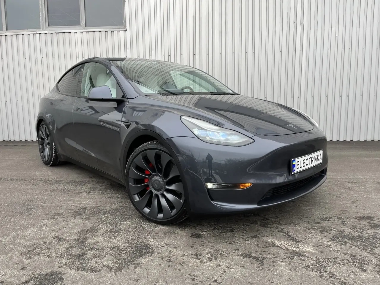 Tesla Model Y image 1