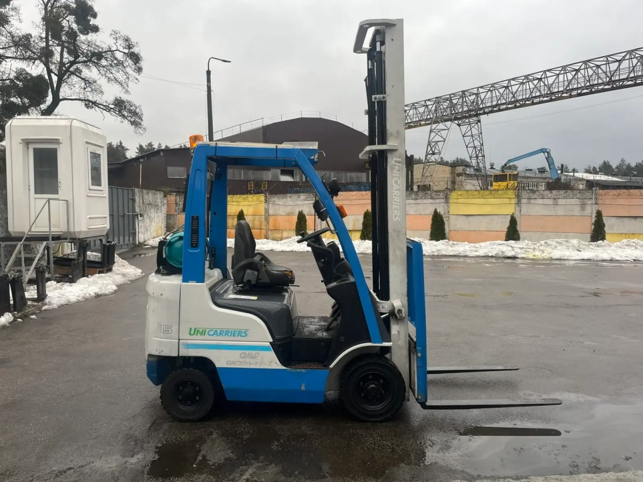 Nissan FG15 image 1