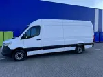 Mercedes-Benz Sprinter image 4