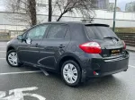 Toyota Auris image 2