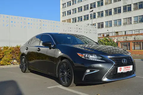 Lexus ES (2024-02-09T00:00:00.000Z)