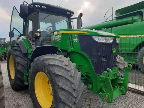 John Deere 7215R (2024-03-27T00:00:00.000Z)