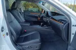 Lexus ES300h image 10