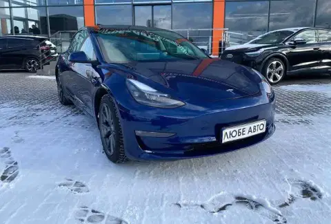 Tesla Model 3 (2024-01-15T00:00:00.000Z)