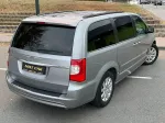 Chrysler Town&Country image 3