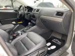 Volkswagen Jetta image 9