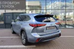 Toyota Highlander image 4