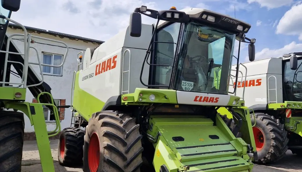 CLAAS Lexion 560 image 1