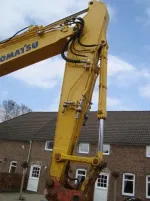 Komatsu PC210LC-8 image 3