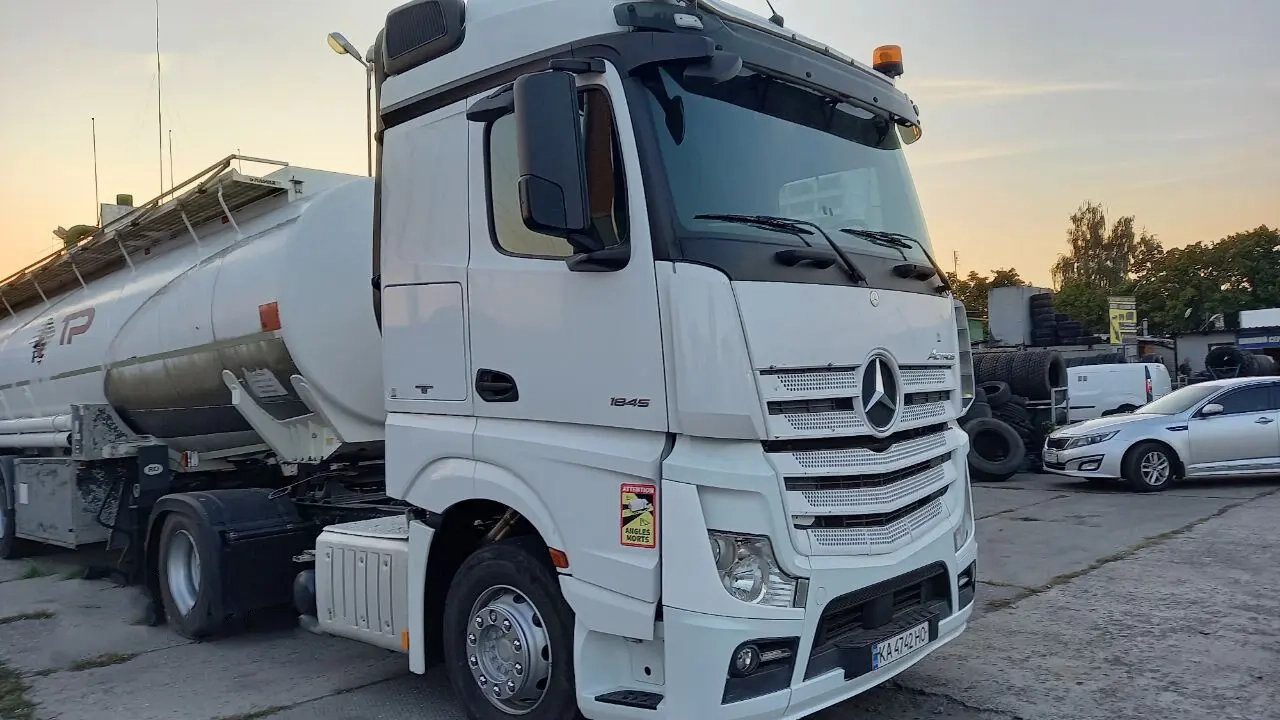 Mercedes-Benz Actros 1845 image 1