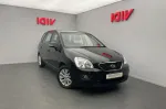 Kia Carens image 1