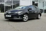 Toyota Auris image 2