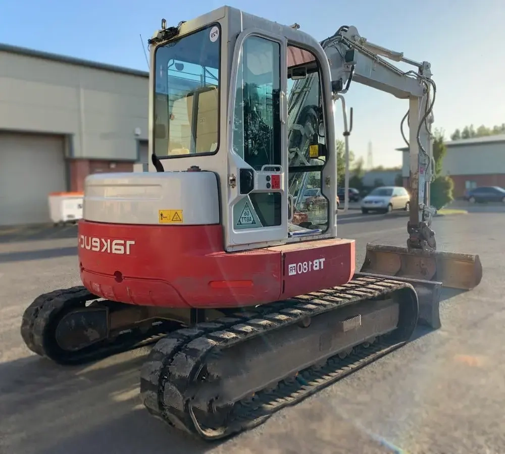 Takeuchi TB180FR image 1