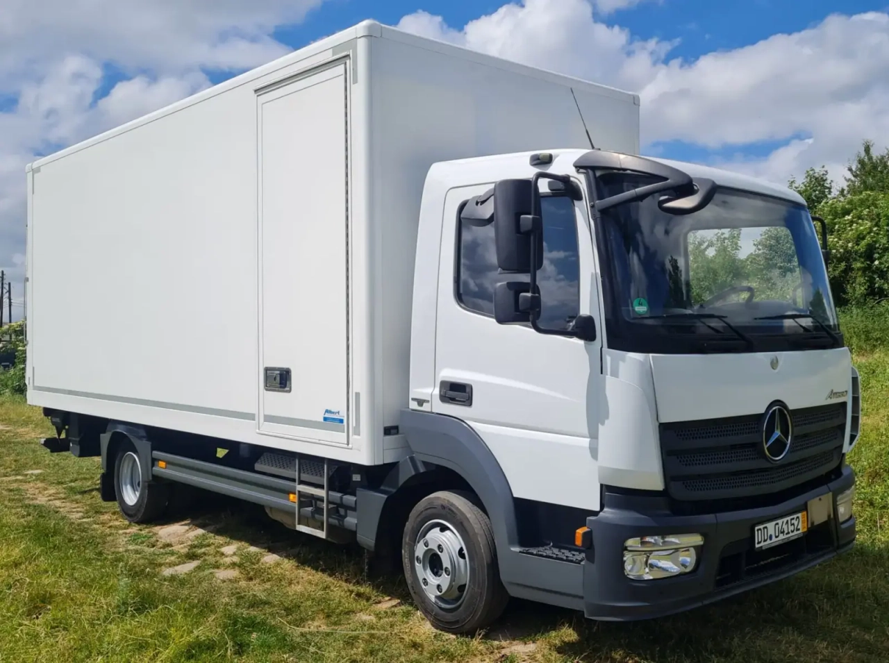 Mercedes-Benz Atego image 1