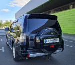 Mitsubishi Pajero Wagon image 2