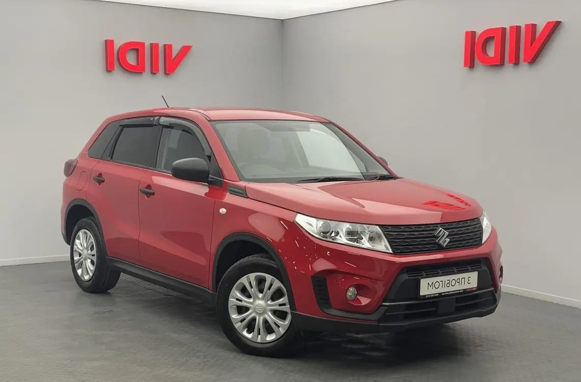 Suzuki Vitara image 1