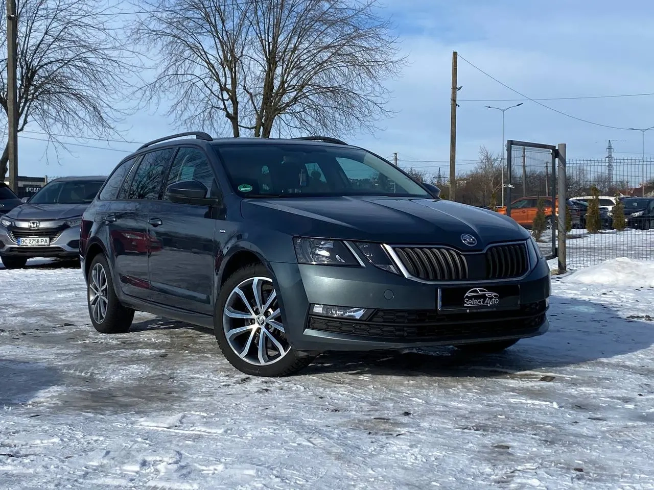 Skoda Octavia image 1