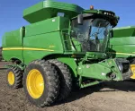John Deere S670 image 3