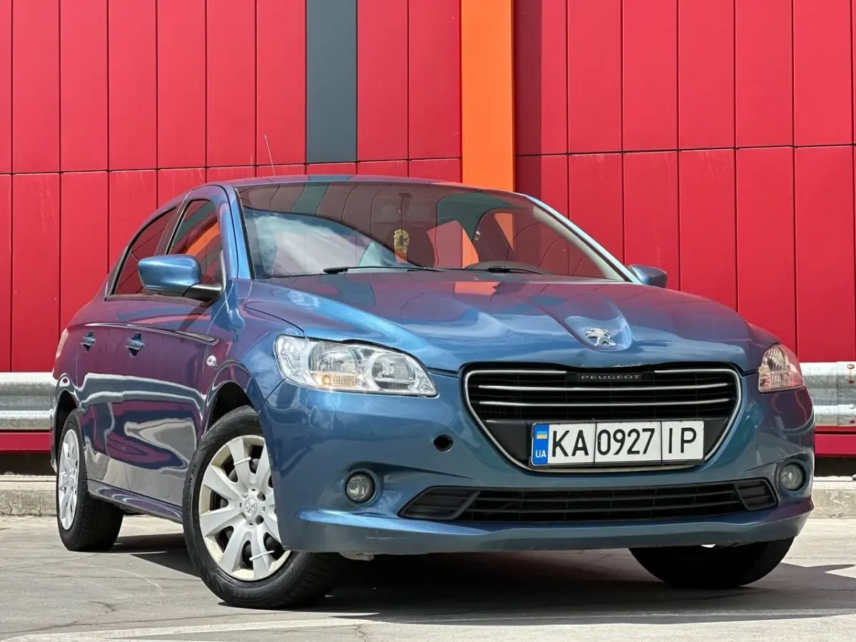 Peugeot 301 image 1